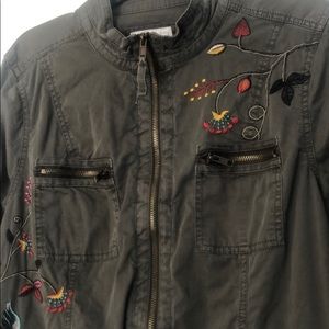 Beautiful embroidered vintage feeling jacket XL